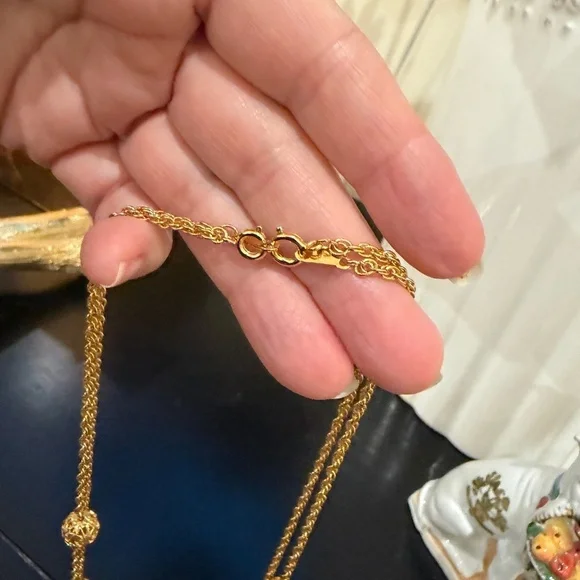 Vintage Gold Filagree Balls Layered Necklace - Picture 3 of 8